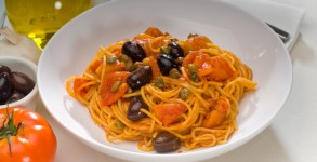 spaghetti pasta al atún